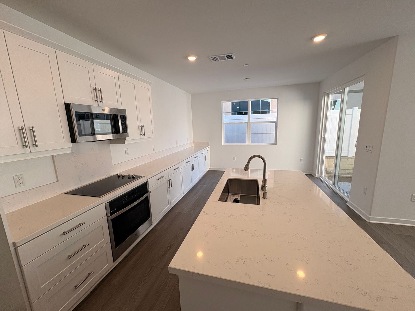 2643 E Hyde Paseo - Ontario - California - 3 bed, 2.5 bath rental property