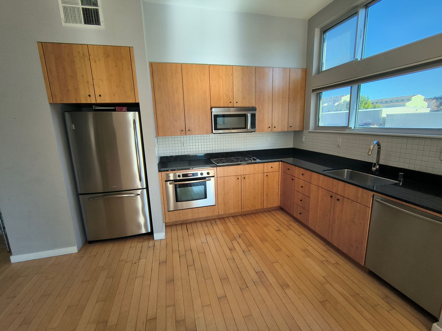 27 Moss Lane - Oakland - California - 3 bed, 2 bath rental property