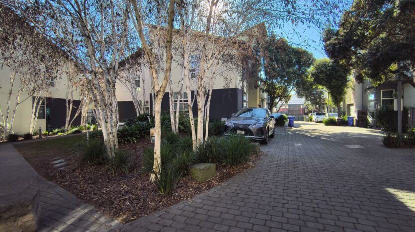 27 Moss Lane - Oakland - California - 3 bed, 2 bath rental property