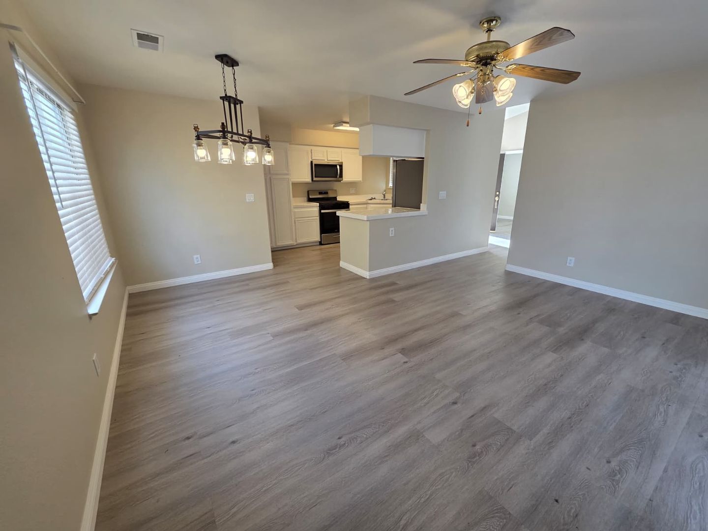 2724 Woodbine av - Henderson - Nevada - 3 bed, 2 bath rental property