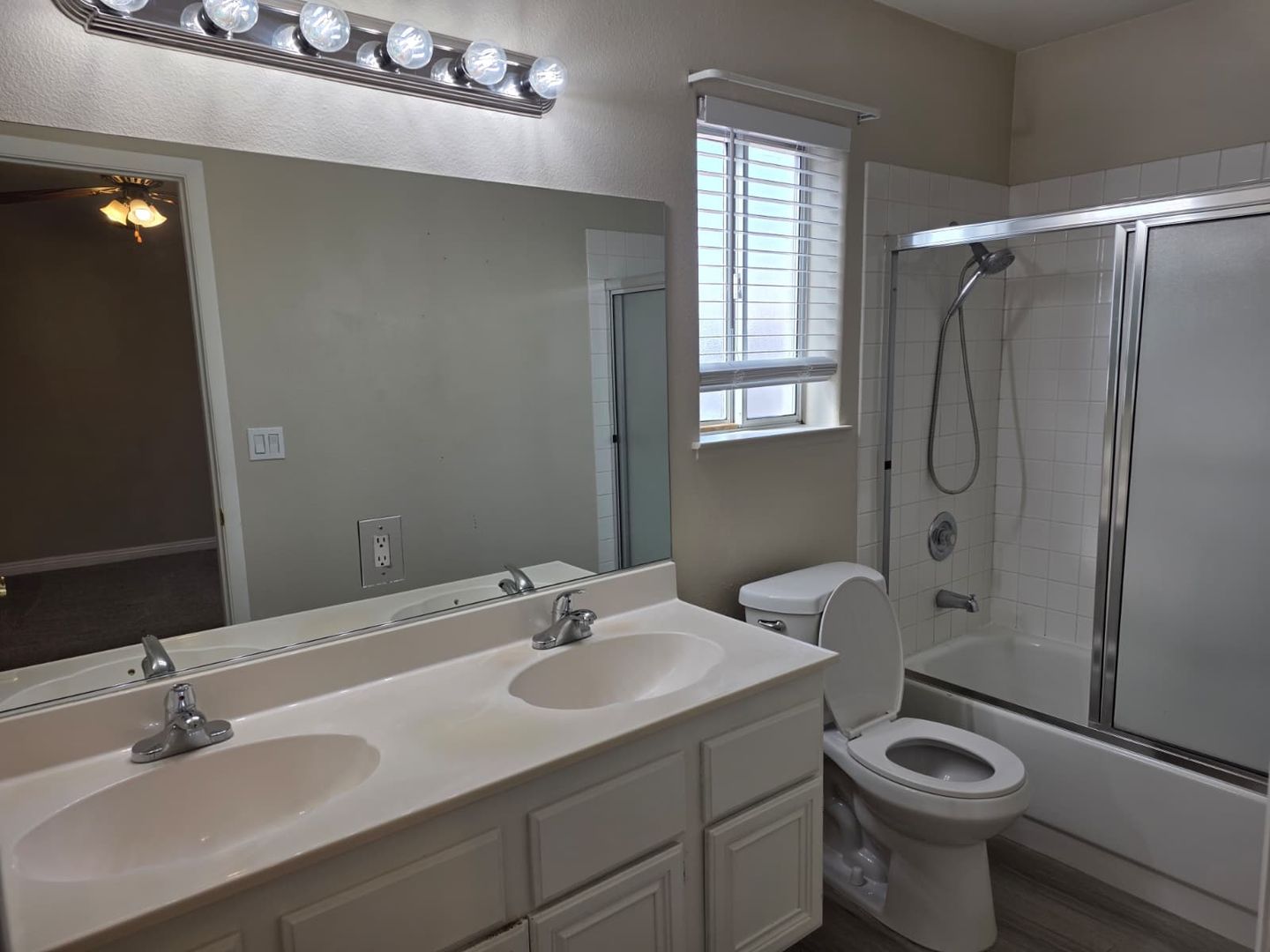 2724 Woodbine av - Henderson - Nevada - 3 bed, 2 bath rental property