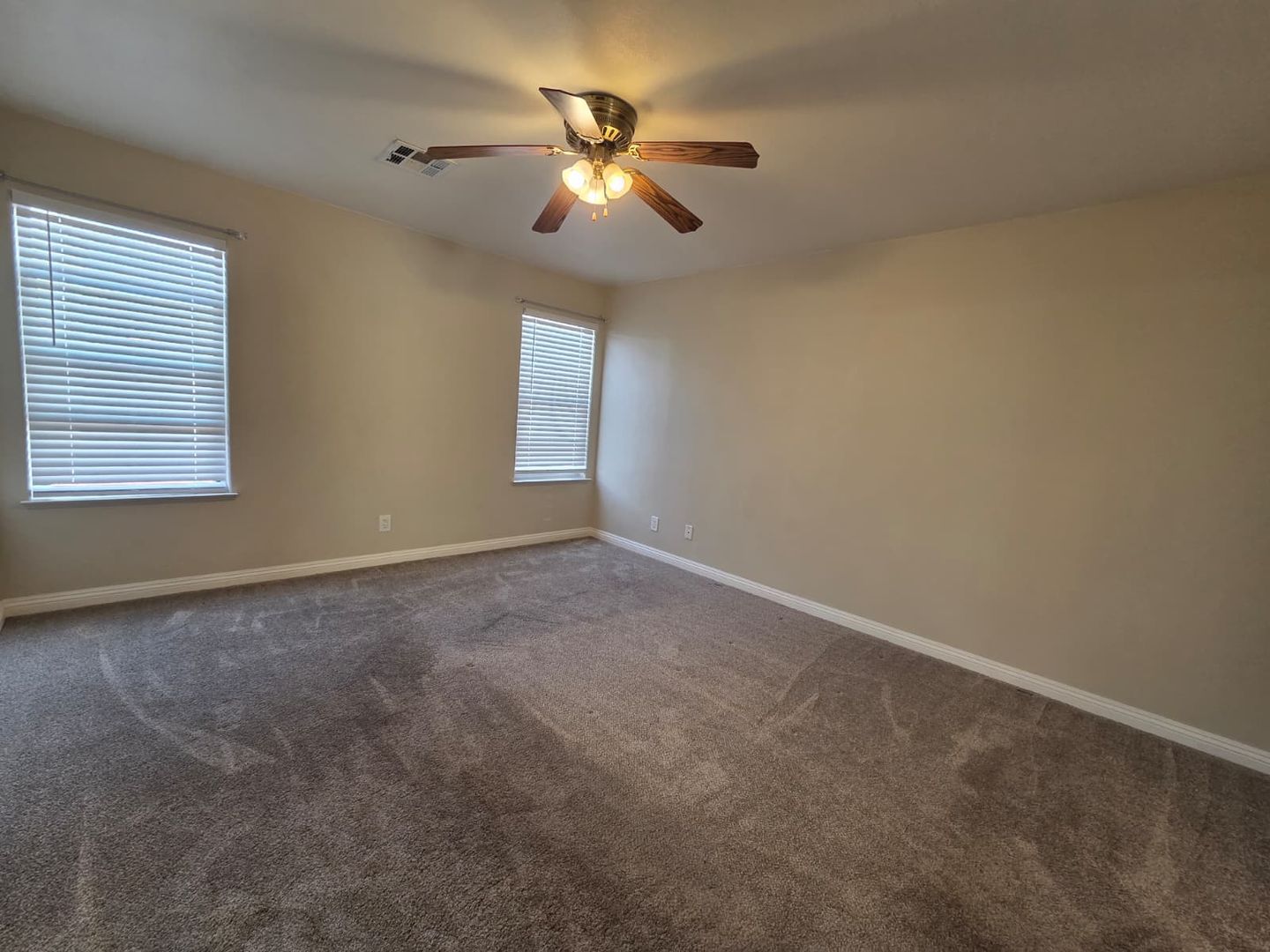 2724 Woodbine av - Henderson - Nevada - 3 bed, 2 bath rental property