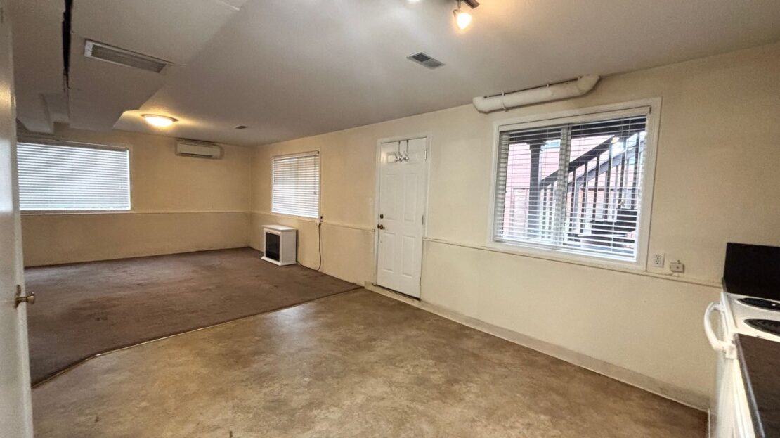 2765-A NW Quimby Street - Portland - Oregon - 1 bed, 1 bath rental property