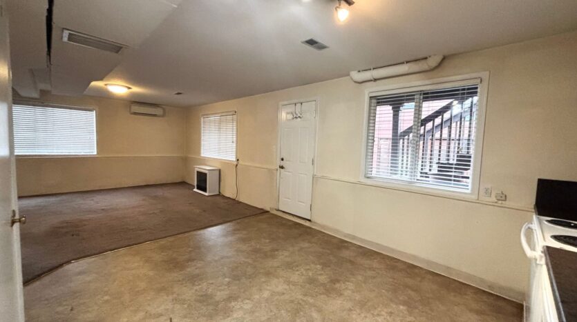 2765-A NW Quimby Street - Portland - Oregon - 1 bed, 1 bath rental property