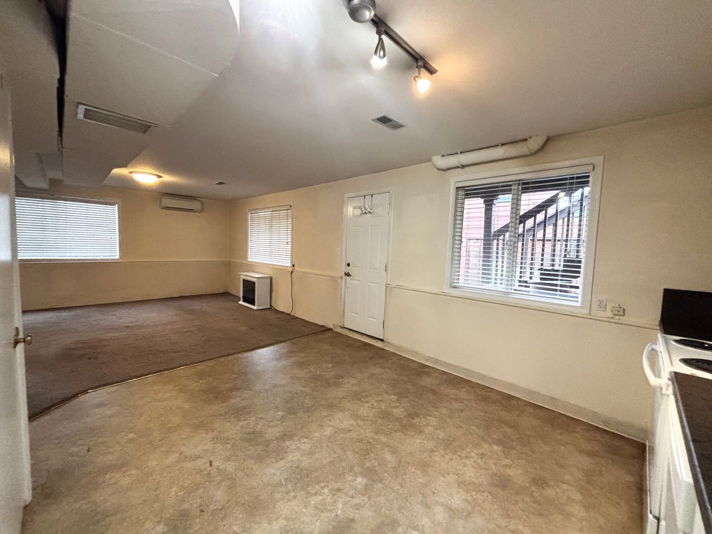 2765-A NW Quimby Street - Portland - Oregon - 1 bed, 1 bath rental property