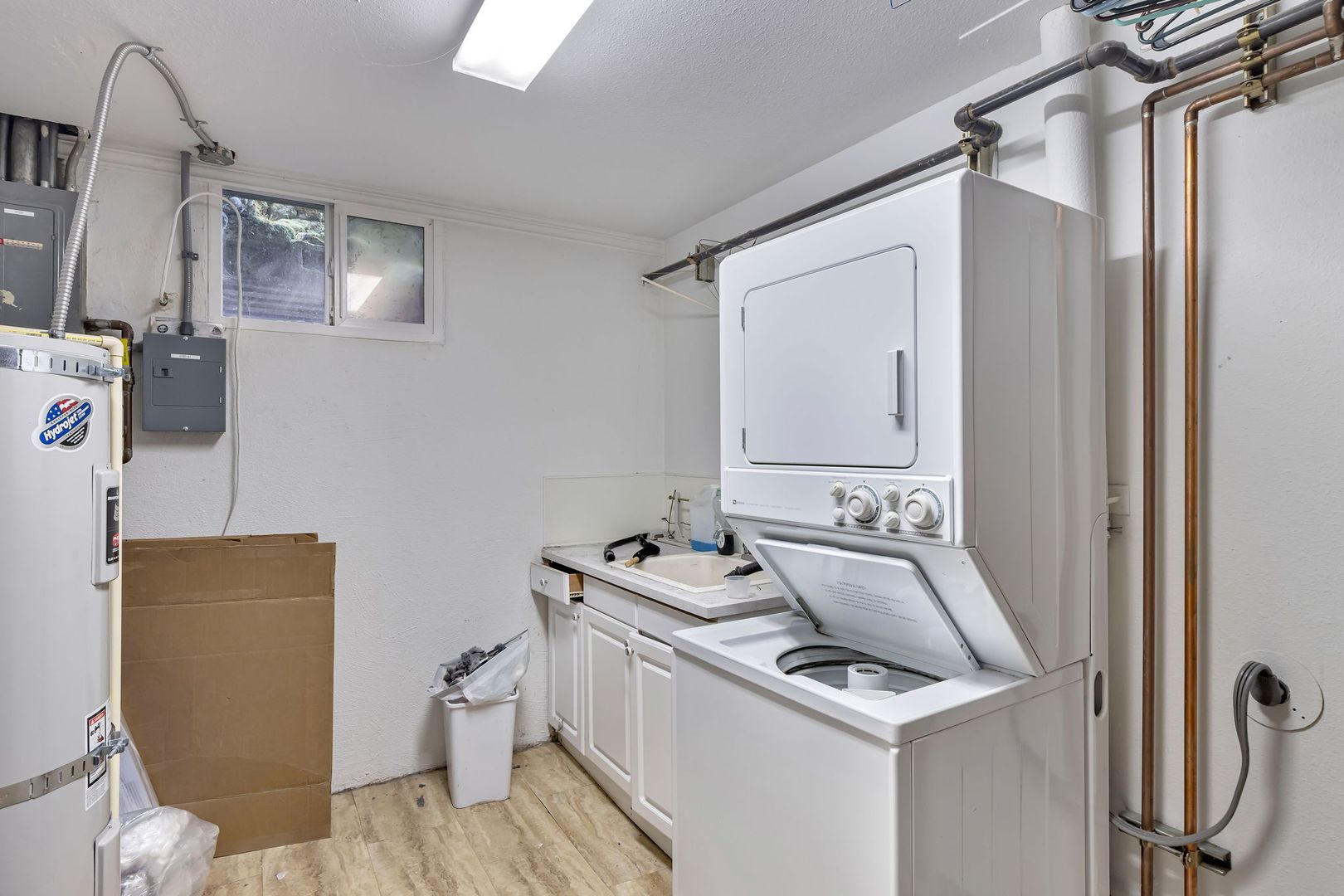 2765-A NW Quimby Street - Portland - Oregon - 1 bed, 1 bath rental property