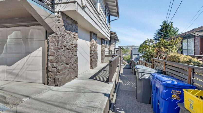 2765-A NW Quimby Street - Portland - Oregon - 1 bed, 1 bath rental property