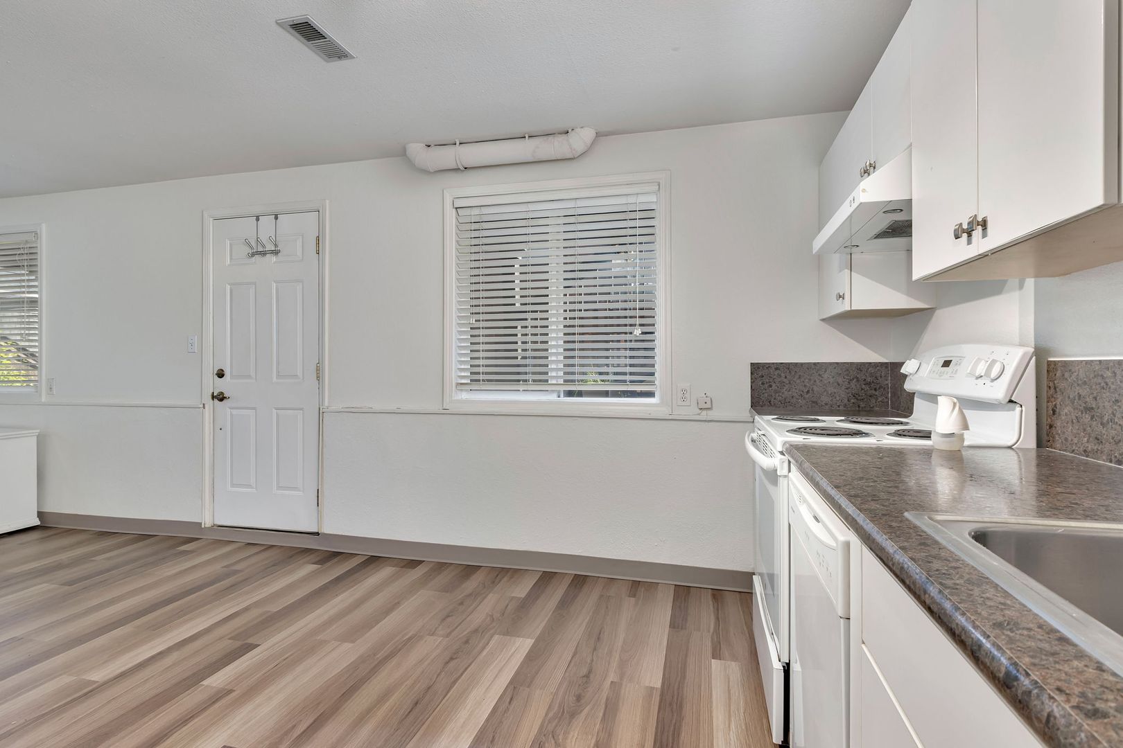 2765-A NW Quimby Street - Portland - Oregon - 1 bed, 1 bath rental property