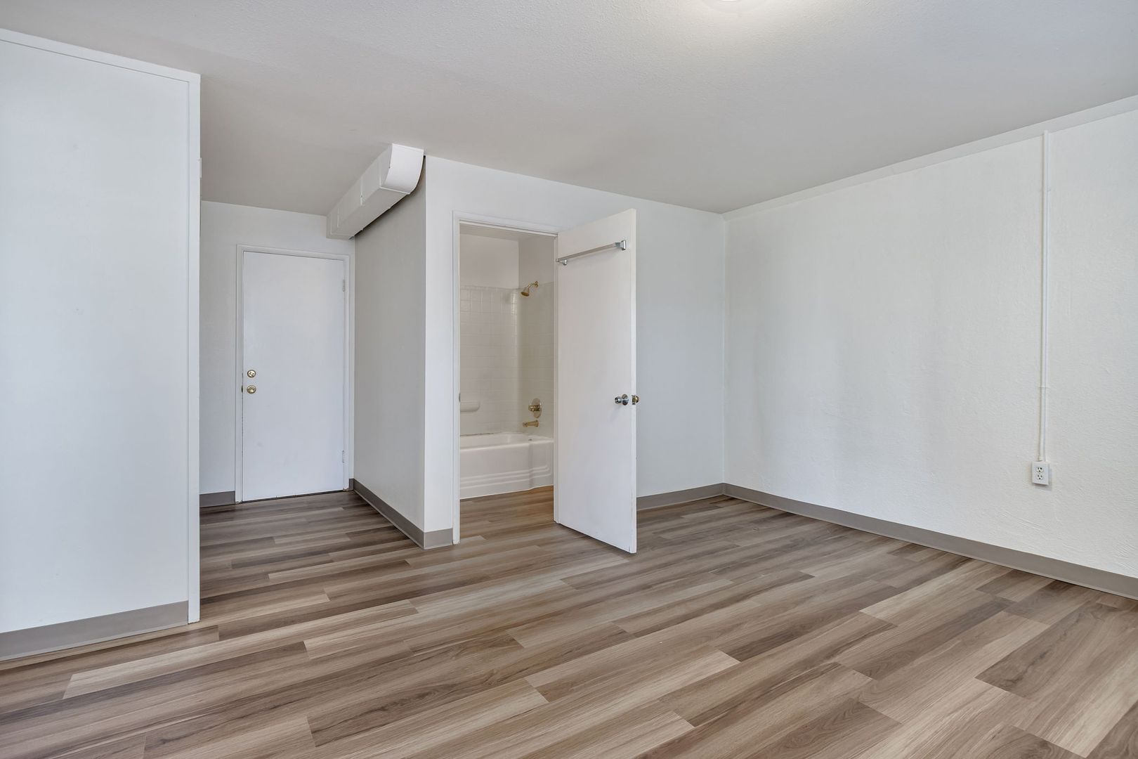 2765-A NW Quimby Street - Portland - Oregon - 1 bed, 1 bath rental property