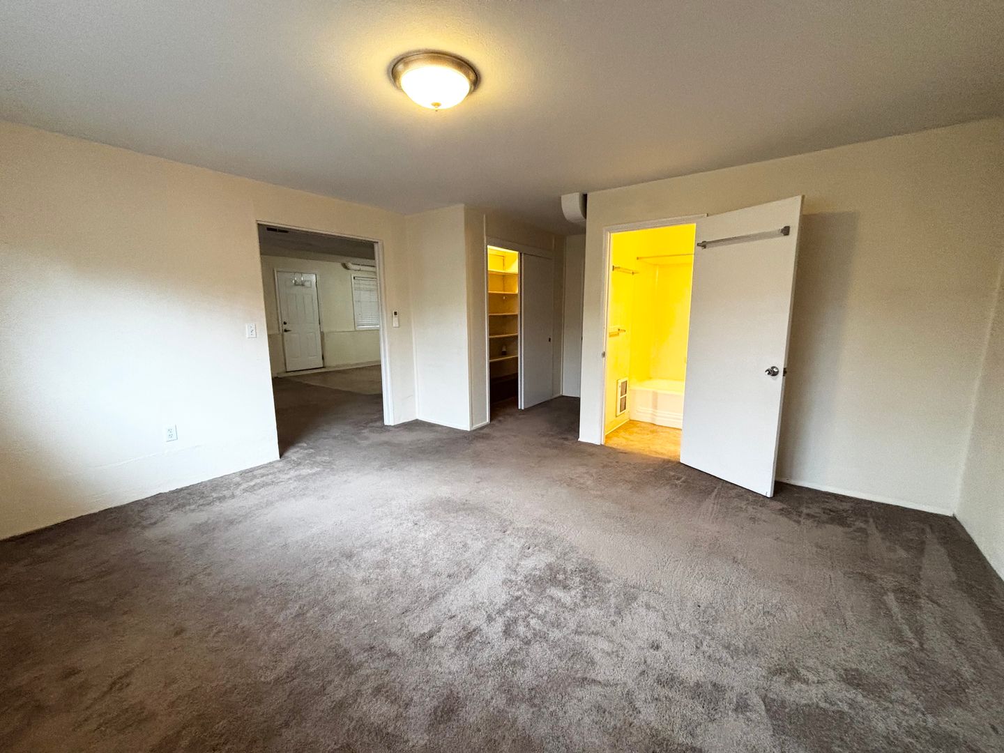 2765-A NW Quimby Street - Portland - Oregon - 1 bed, 1 bath rental property
