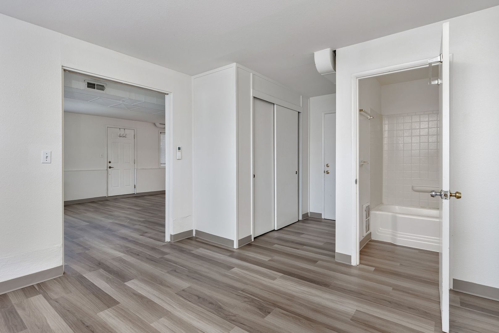 2765-A NW Quimby Street - Portland - Oregon - 1 bed, 1 bath rental property