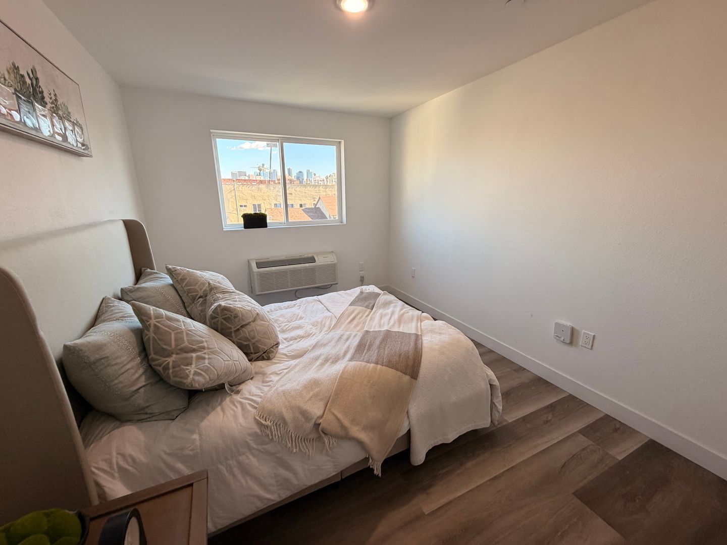 2837 San Marino St.  - Los Angeles - California - 1 bed, 1 bath rental property