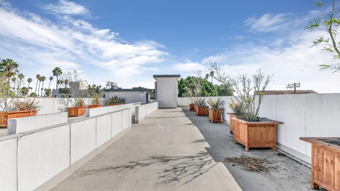 2837 San Marino St.  - Los Angeles - California - 1 bed, 1 bath rental property