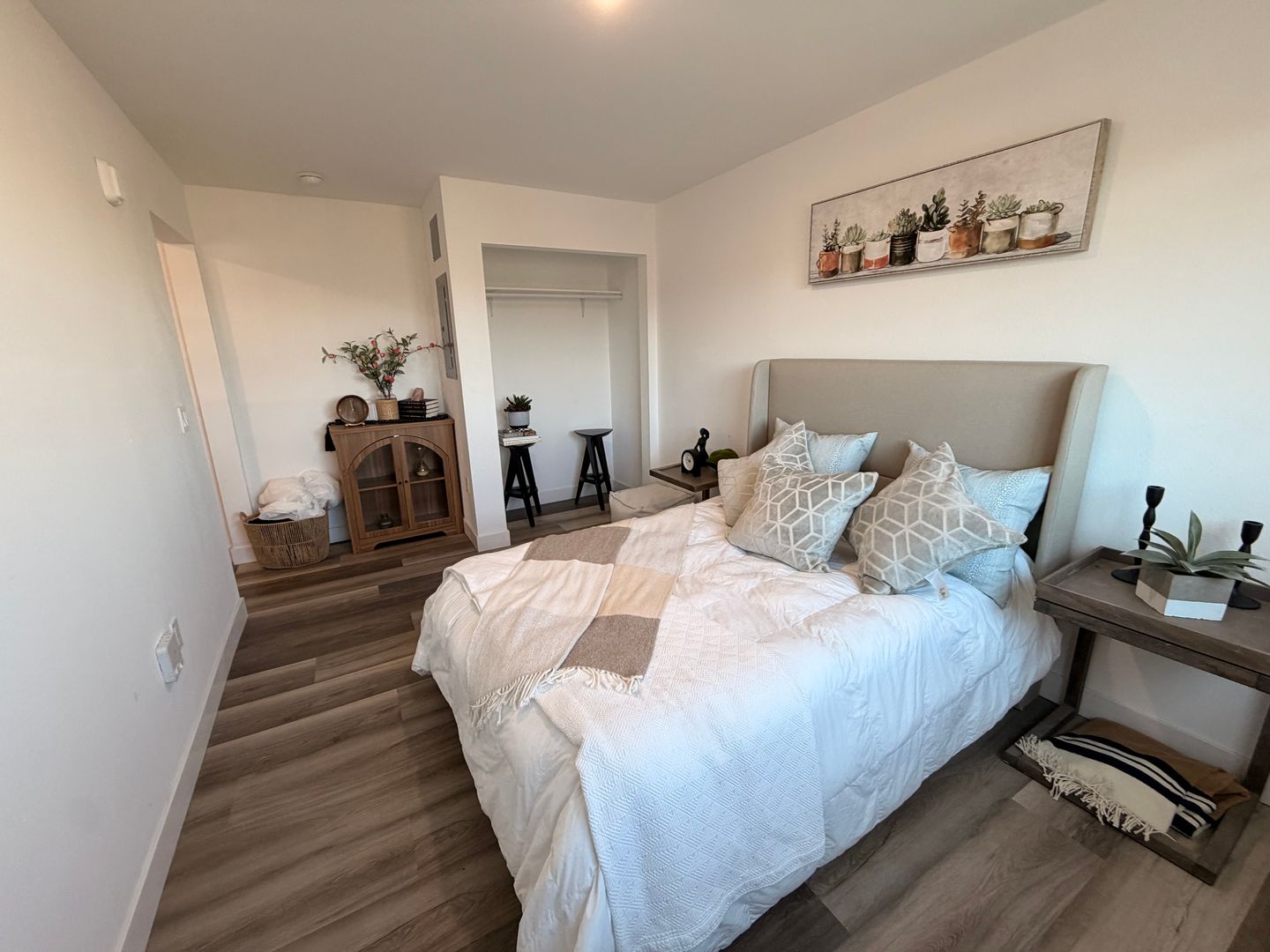 2837 San Marino St.  - Los Angeles - California - 1 bed, 1 bath rental property