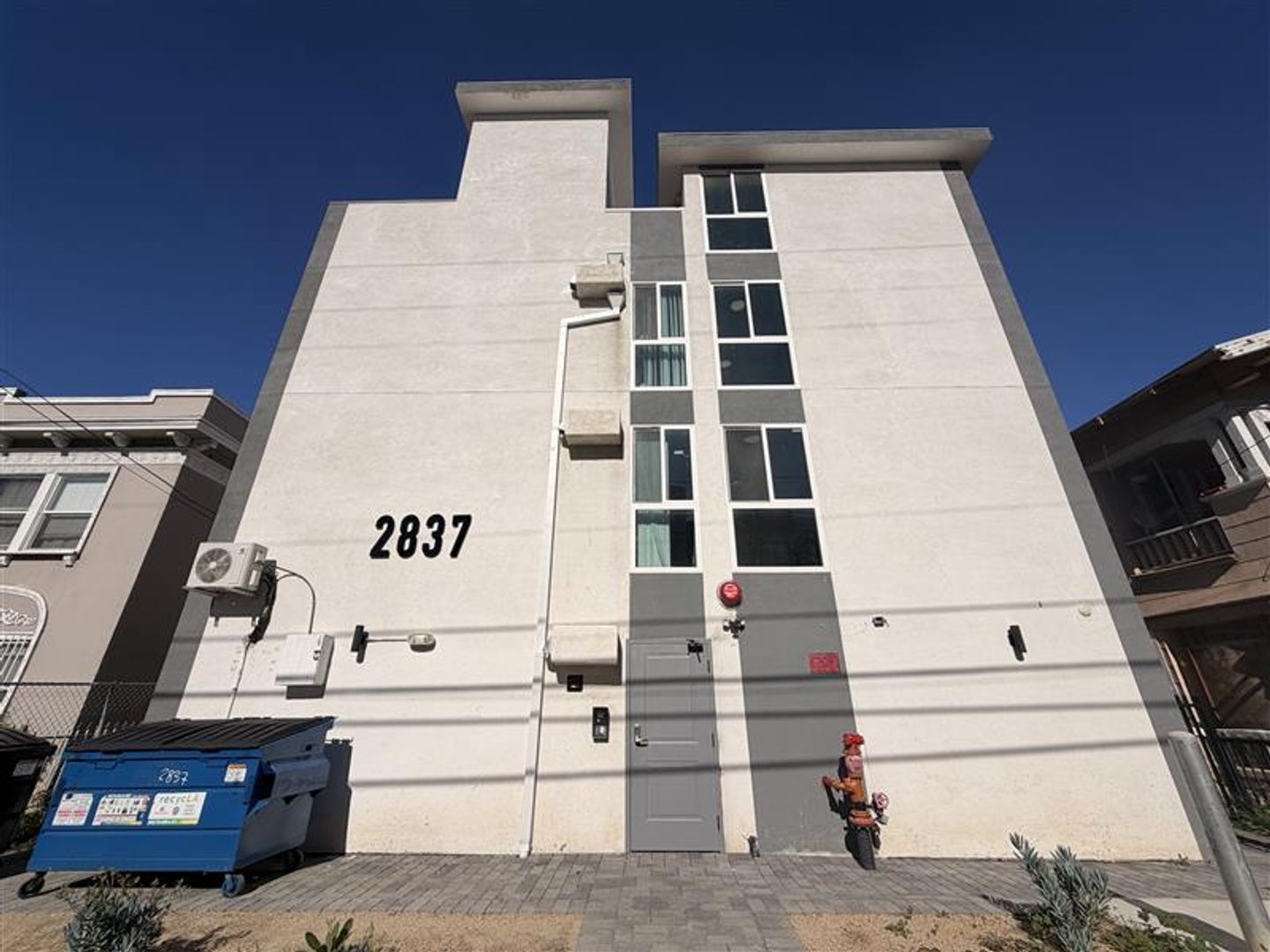 2837 San Marino St.  - Los Angeles - California - 1 bed, 1 bath rental property