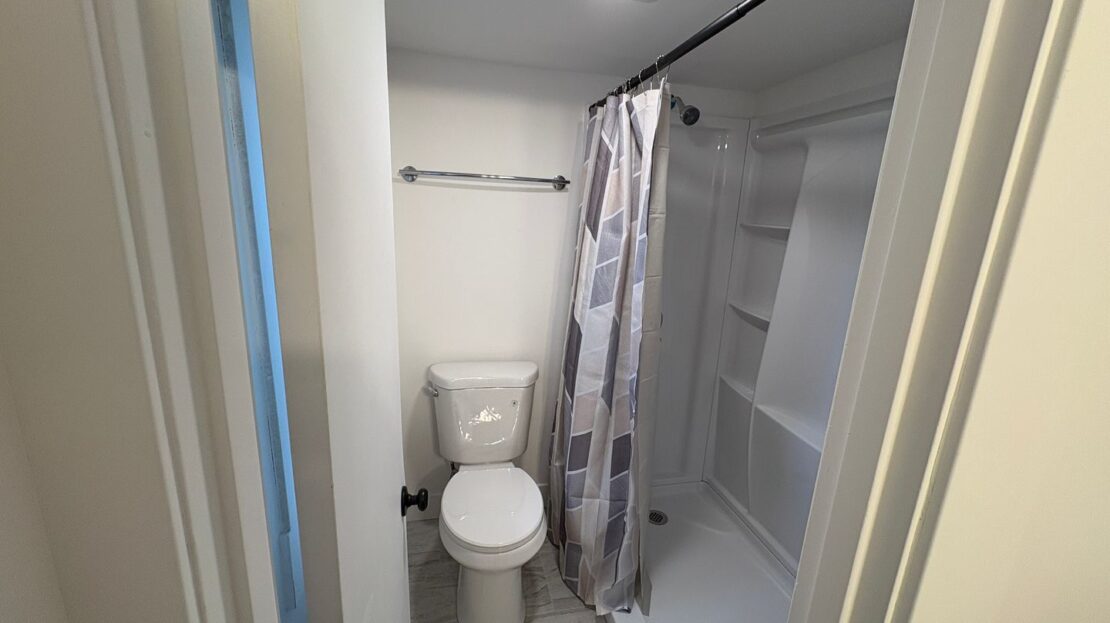 3 SW McKinley Ave  - Bend - Oregon - 1 bed, 1 bath rental property