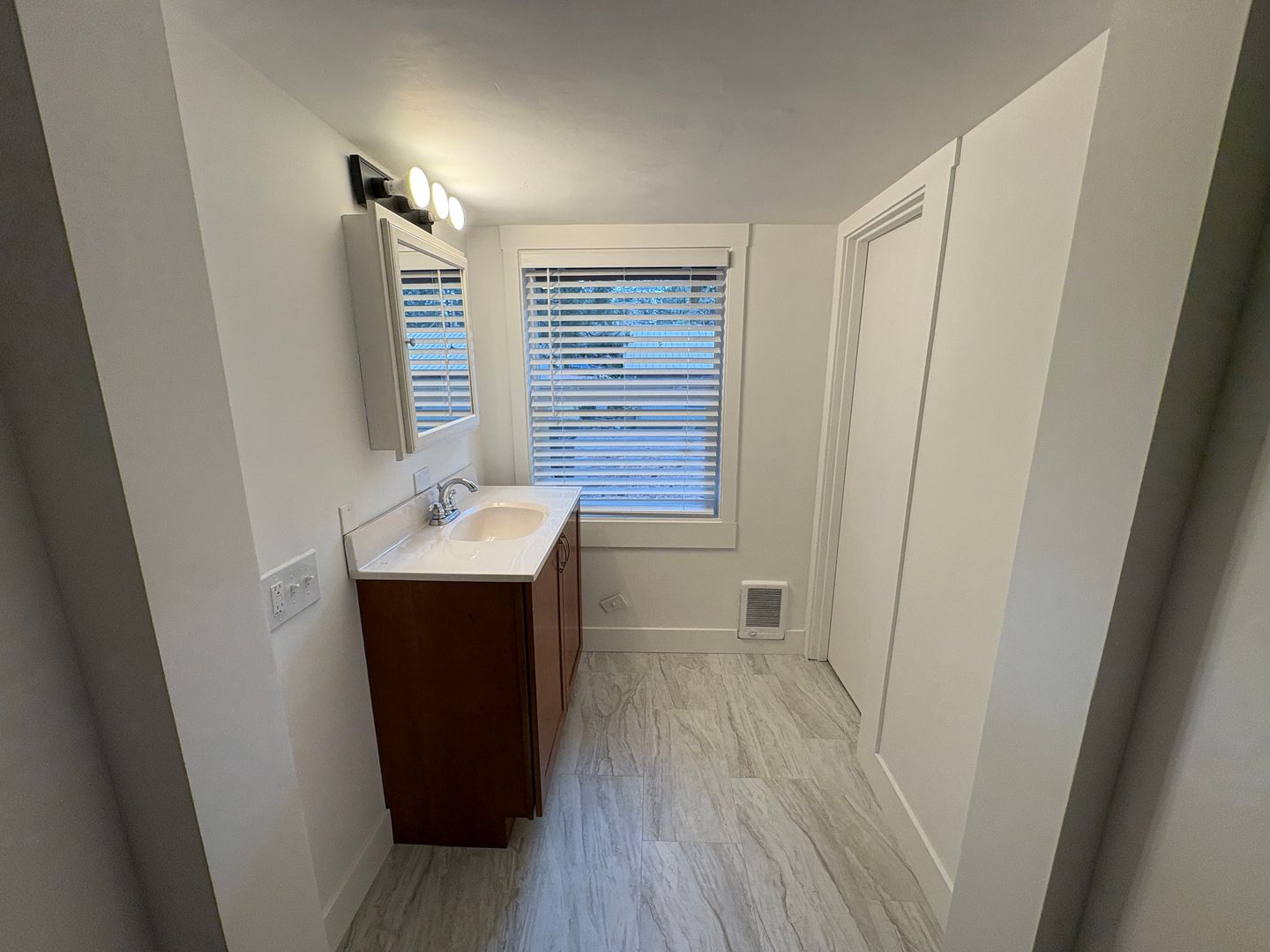 3 SW McKinley Ave  - Bend - Oregon - 1 bed, 1 bath rental property