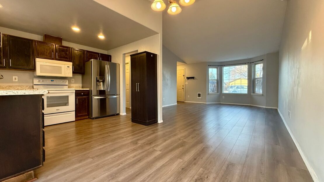 3042 SW Quartz Ave - Redmond - Oregon - 3 bed, 2 bath rental property