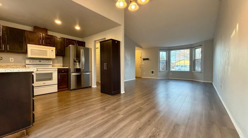 3042 SW Quartz Ave - Redmond - Oregon - 3 bed, 2 bath rental property