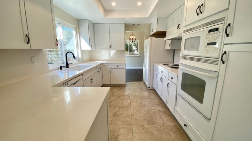 3225 Hidden Creek Ave - Thousand Oaks - California - 3 bed, 3 bath rental property