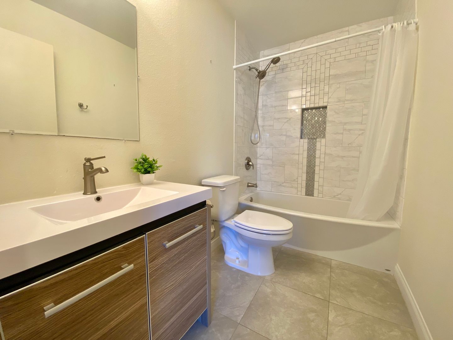 3225 Hidden Creek Ave - Thousand Oaks - California - 3 bed, 3 bath rental property