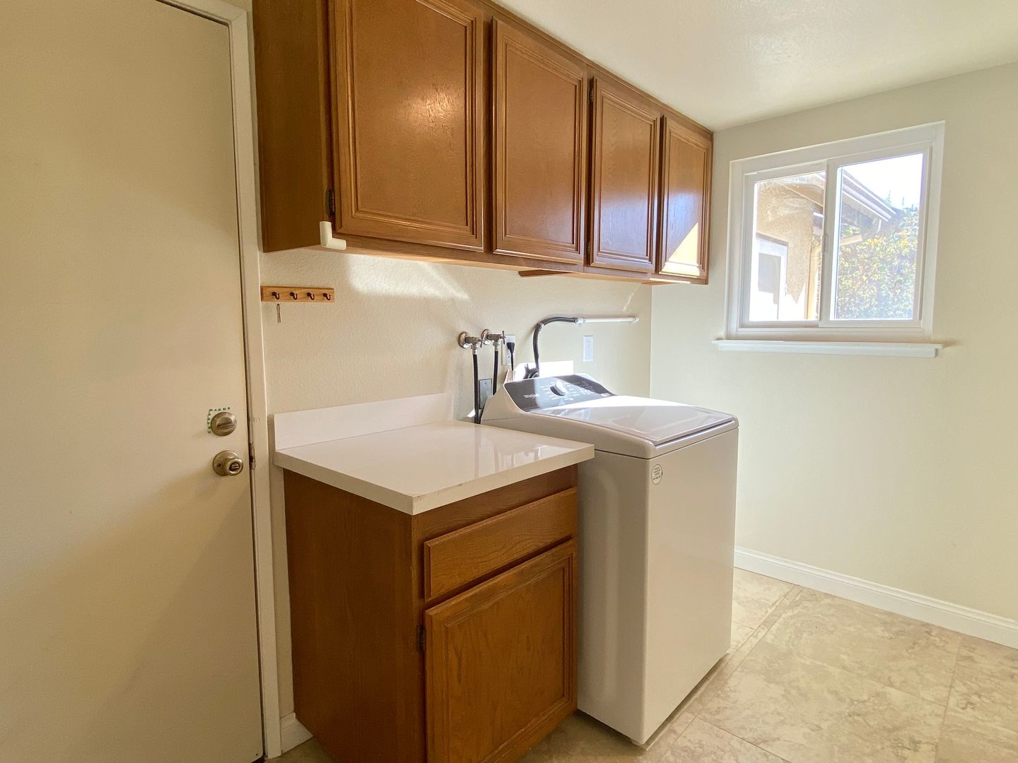 3225 Hidden Creek Ave - Thousand Oaks - California - 3 bed, 3 bath rental property