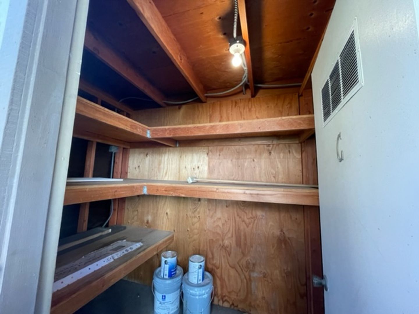 3260 Little Mountain Drive Unit C - San Bernardino - California - 3 bed, 2 bath rental property