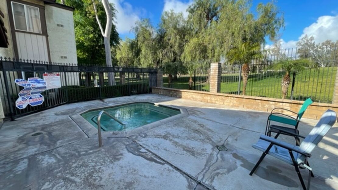 3260 Little Mountain Drive Unit C - San Bernardino - California - 3 bed, 2 bath rental property