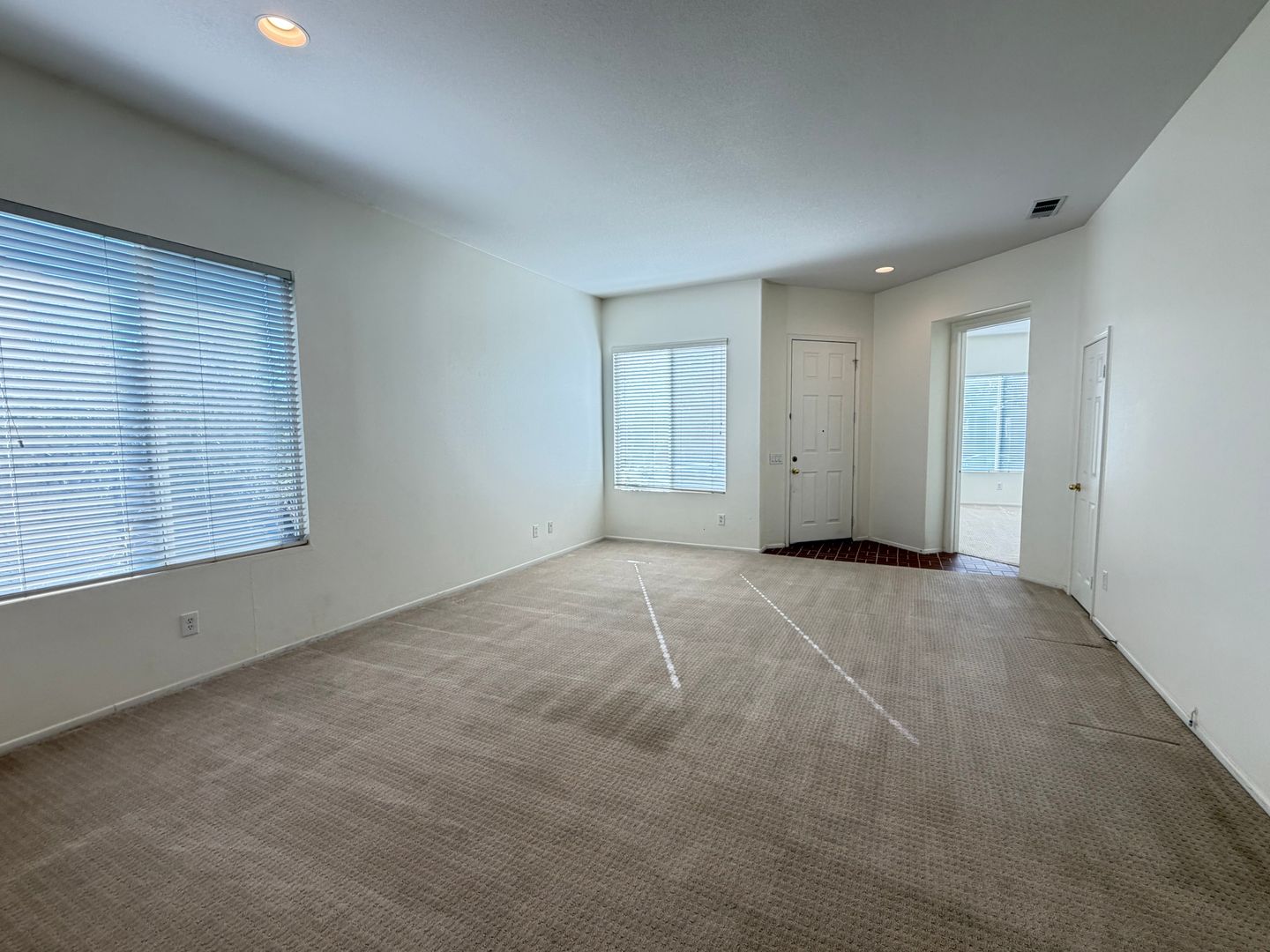 32900 Adelante St - Temecula - California - 4 bed, 2 bath rental property