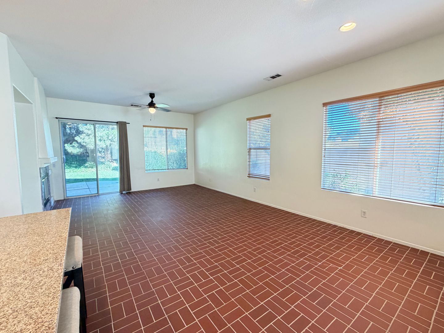 32900 Adelante St - Temecula - California - 4 bed, 2 bath rental property