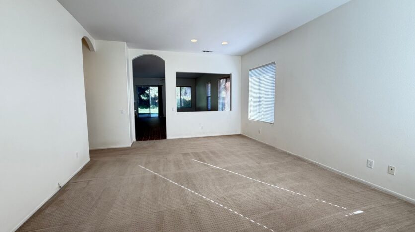 32900 Adelante St - Temecula - California - 4 bed, 2 bath rental property