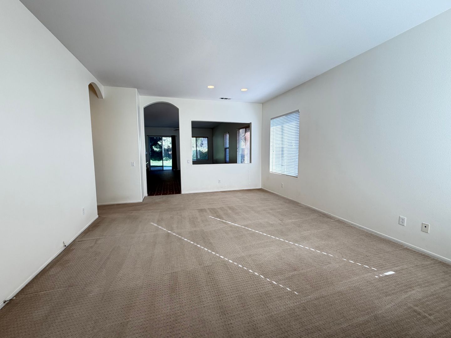 32900 Adelante St - Temecula - California - 4 bed, 2 bath rental property