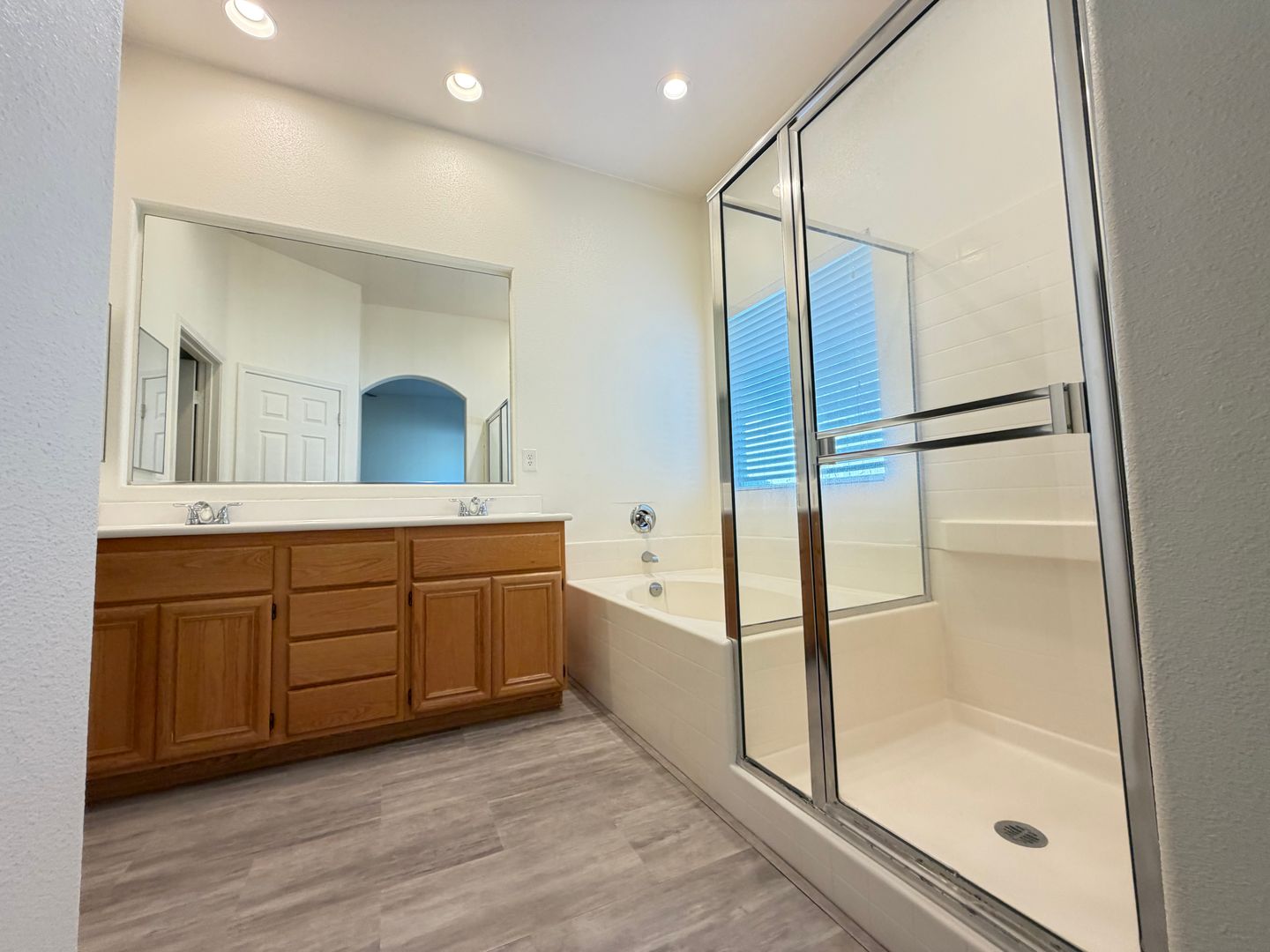 32900 Adelante St - Temecula - California - 4 bed, 2 bath rental property