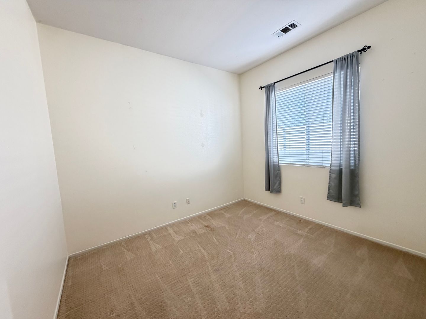 32900 Adelante St - Temecula - California - 4 bed, 2 bath rental property