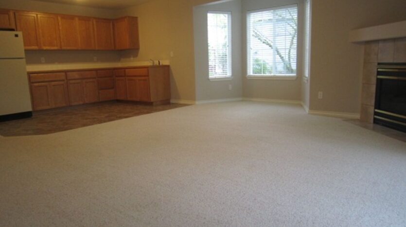 3380 NW Blackcomb Drive - Portland - Oregon - 6 bed, 3 bath rental property