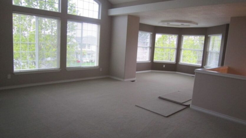 3380 NW Blackcomb Drive - Portland - Oregon - 6 bed, 3 bath rental property