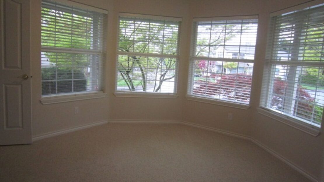 3380 NW Blackcomb Drive - Portland - Oregon - 6 bed, 3 bath rental property