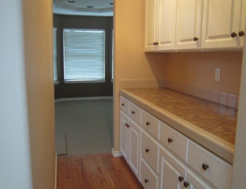 3380 NW Blackcomb Drive - Portland - Oregon - 6 bed, 3 bath rental property