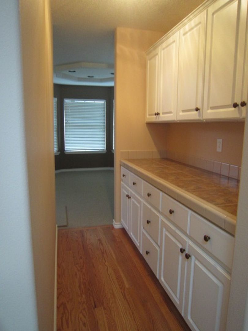 3380 NW Blackcomb Drive - Portland - Oregon - 6 bed, 3 bath rental property