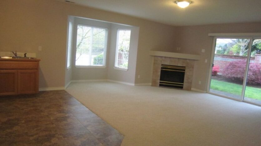 3380 NW Blackcomb Drive - Portland - Oregon - 6 bed, 3 bath rental property