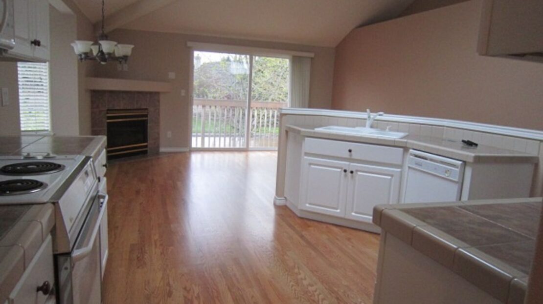 3380 NW Blackcomb Drive - Portland - Oregon - 6 bed, 3 bath rental property