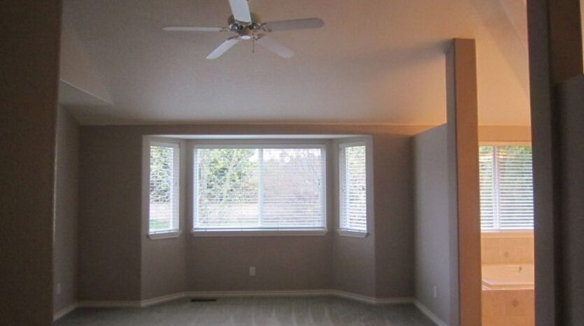 3380 NW Blackcomb Drive - Portland - Oregon - 6 bed, 3 bath rental property