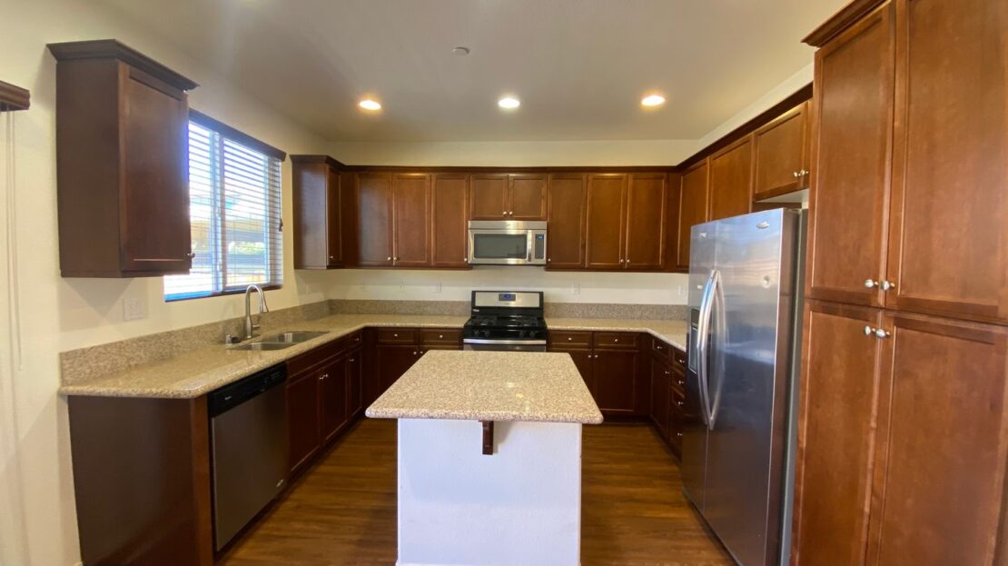 3405 Leopard Ct. - Rosamond - California - 3 bed, 2 bath rental property