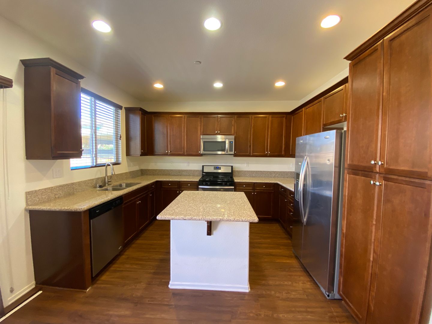 3405 Leopard Ct. - Rosamond - California - 3 bed, 2 bath rental property