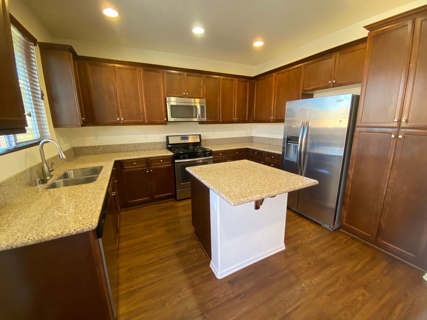 3405 Leopard Ct. - Rosamond - California - 3 bed, 2 bath rental property