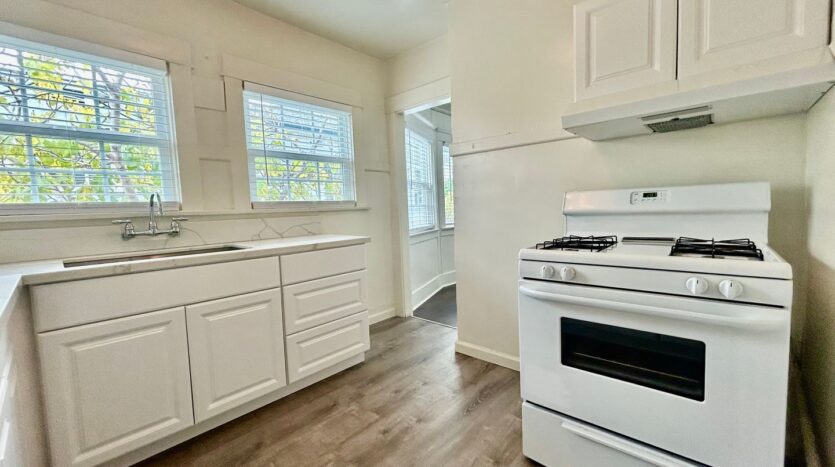 3520-3526  White House Place - Los Angeles - California - 1 bed, 1 bath rental property