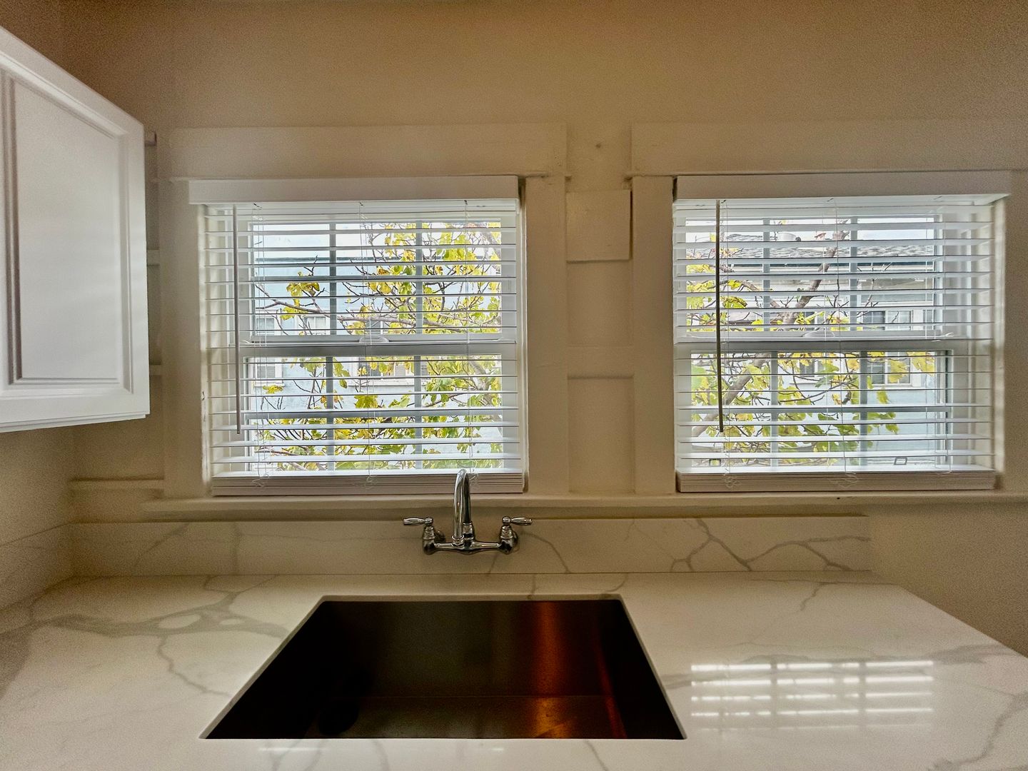 3520-3526  White House Place - Los Angeles - California - 1 bed, 1 bath rental property