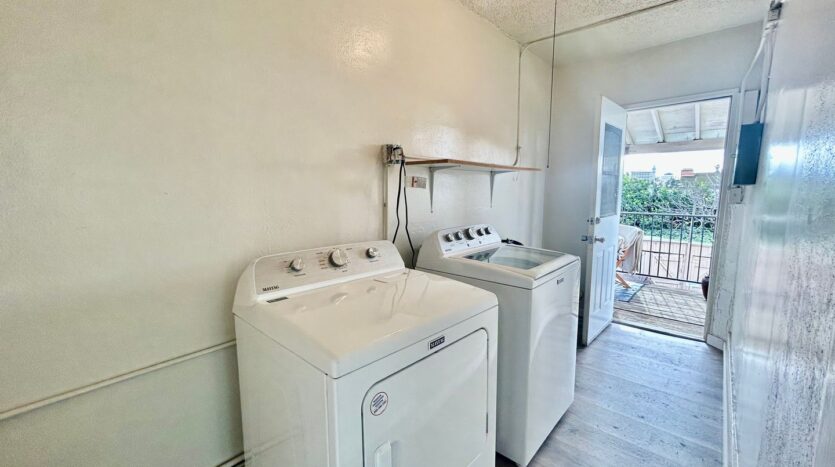 3520-3526  White House Place - Los Angeles - California - 1 bed, 1 bath rental property