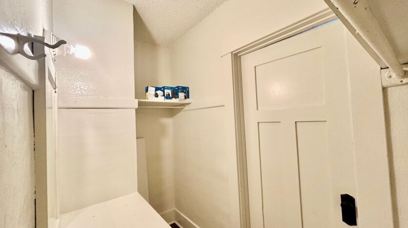 3520-3526  White House Place - Los Angeles - California - 1 bed, 1 bath rental property