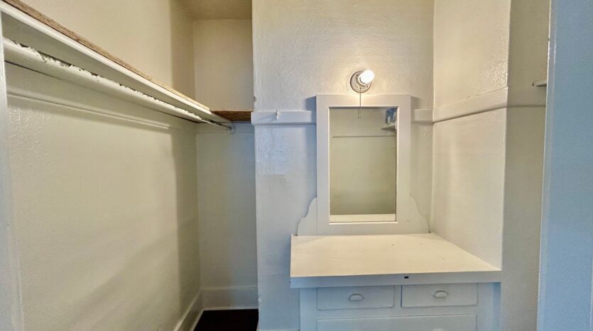3520-3526  White House Place - Los Angeles - California - 1 bed, 1 bath rental property